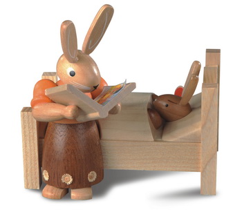 Osterhase - Mutter erzählt Gute-Nacht-Geschichte, 10 cm, natur von Müller Kleinkunst