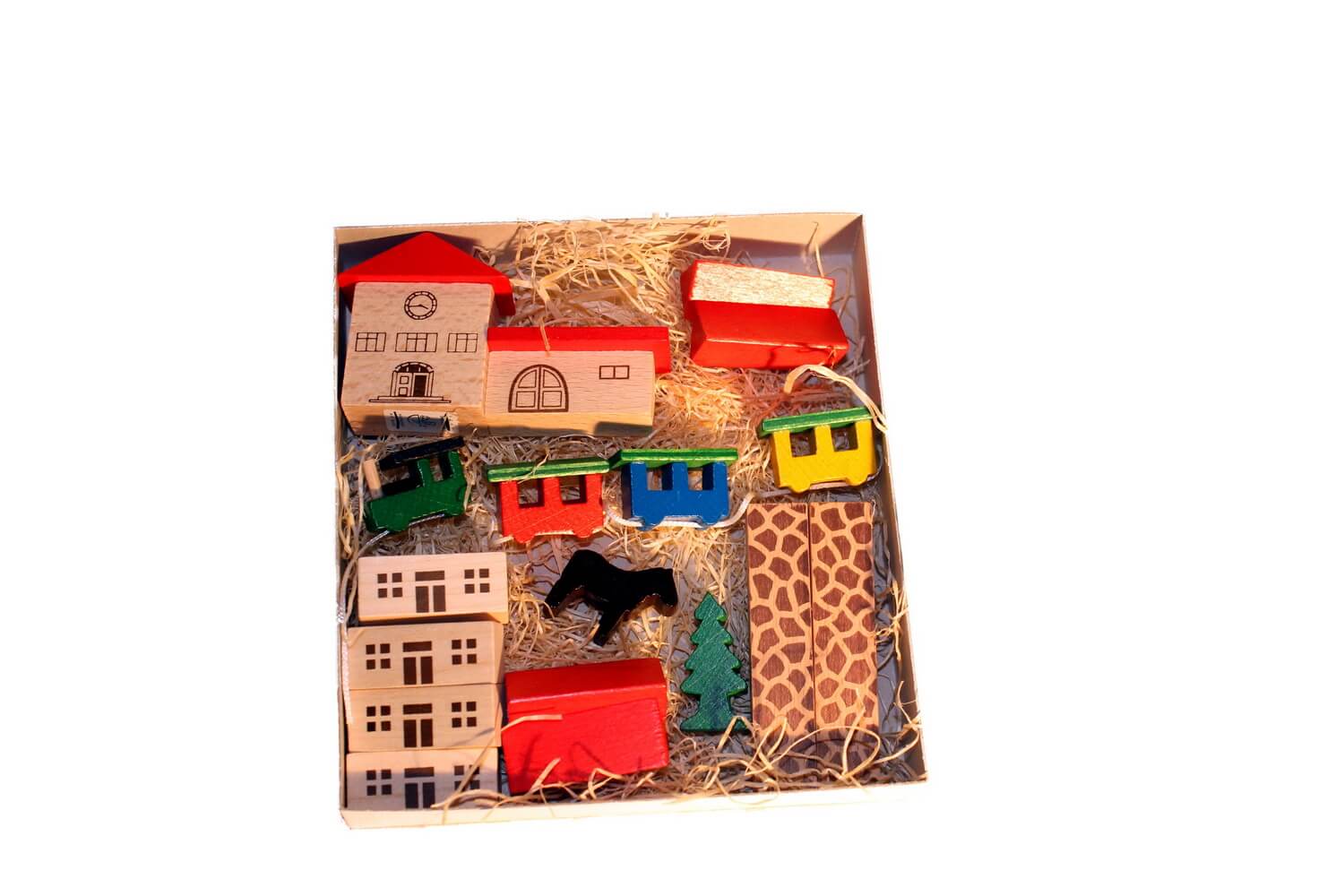 Dorf mit Bahnhof im Karton aus Holz von Ebert GmbH - Bild 2