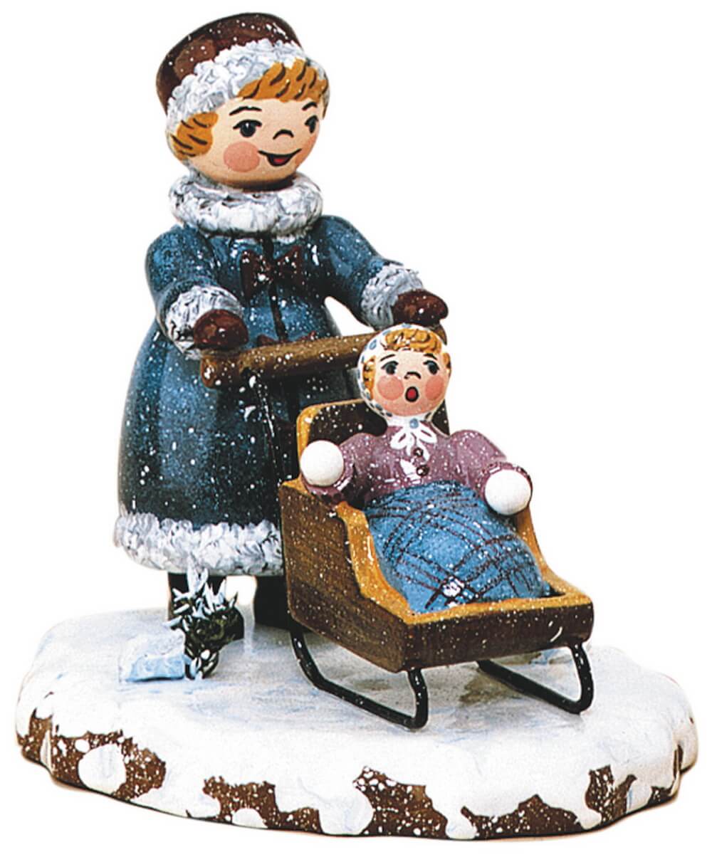 Miniatur Winterkind Mädchen mit Kinderschlitten von Hubrig Volkskunst