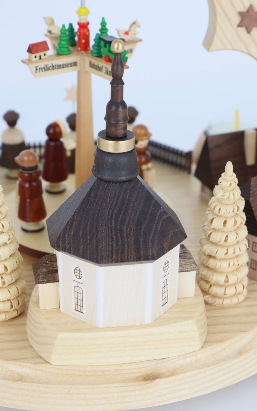 Weihnachtspyramide Seiffener Dorf, 1 - stöckig, 36 cm von Müller Kleinkunst_4