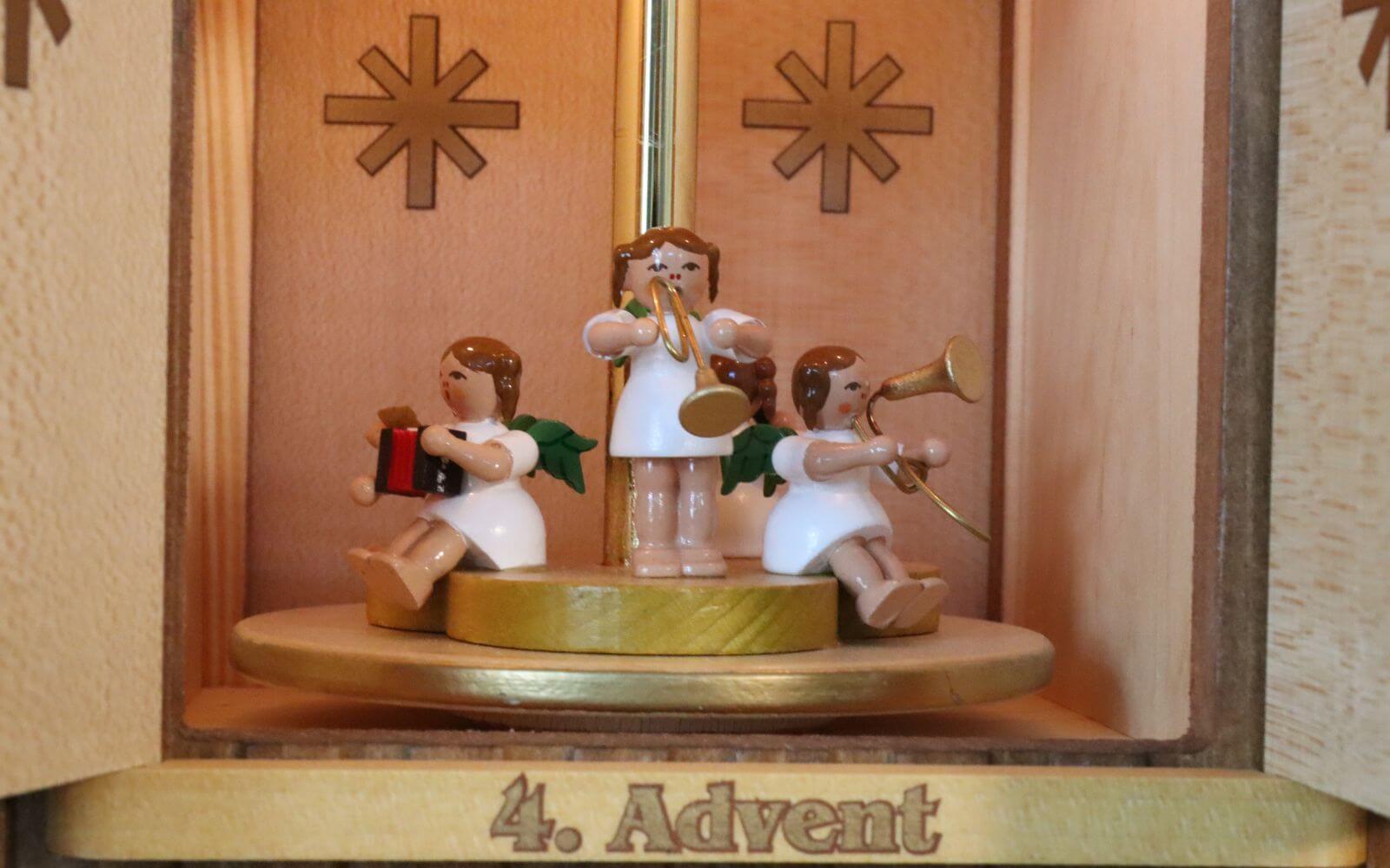 Weihnachtspyramide 3 - stöckiges Adventshaus mit Heiliger Geschichte von Richard Glässer7