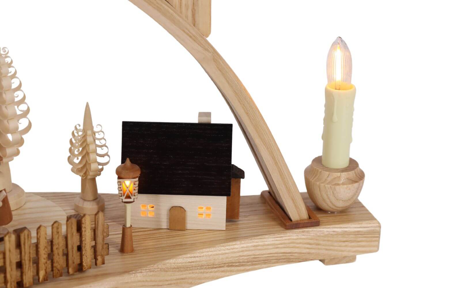 LED Schwibbogen mit beleuchteter Seiffener Kirche, Häusern und Laternen, 54 cm von Knuth Neuber_5
