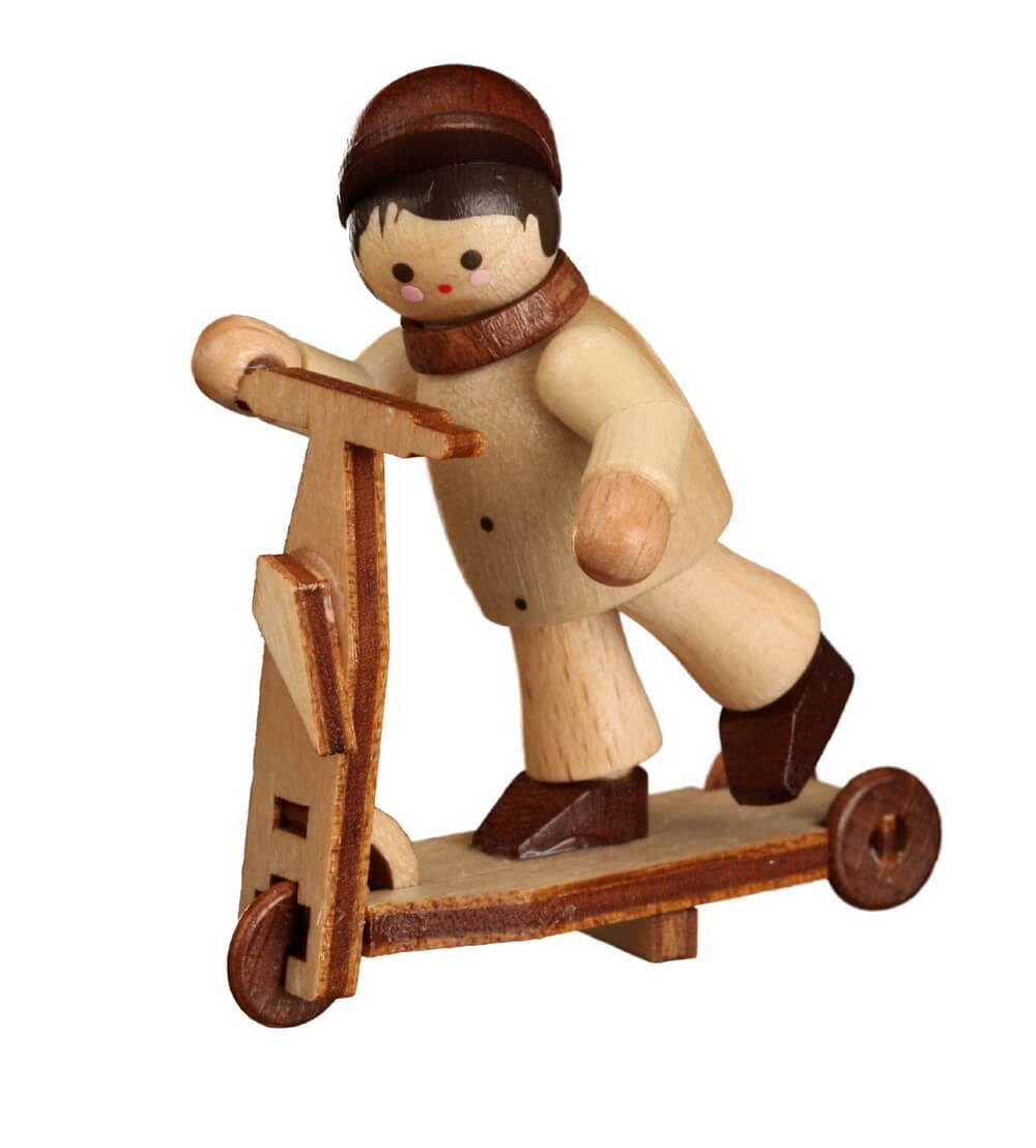 Miniatur Max mit Roller, 5 cm, natur von Romy Thiel