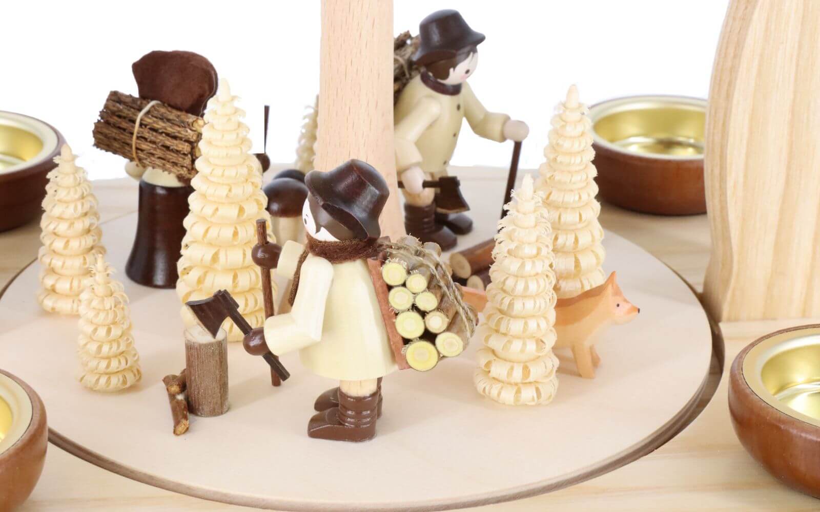 Weihnachtspyramide mit Waldleuten, 2-stöckig von HODREWA Legler_2