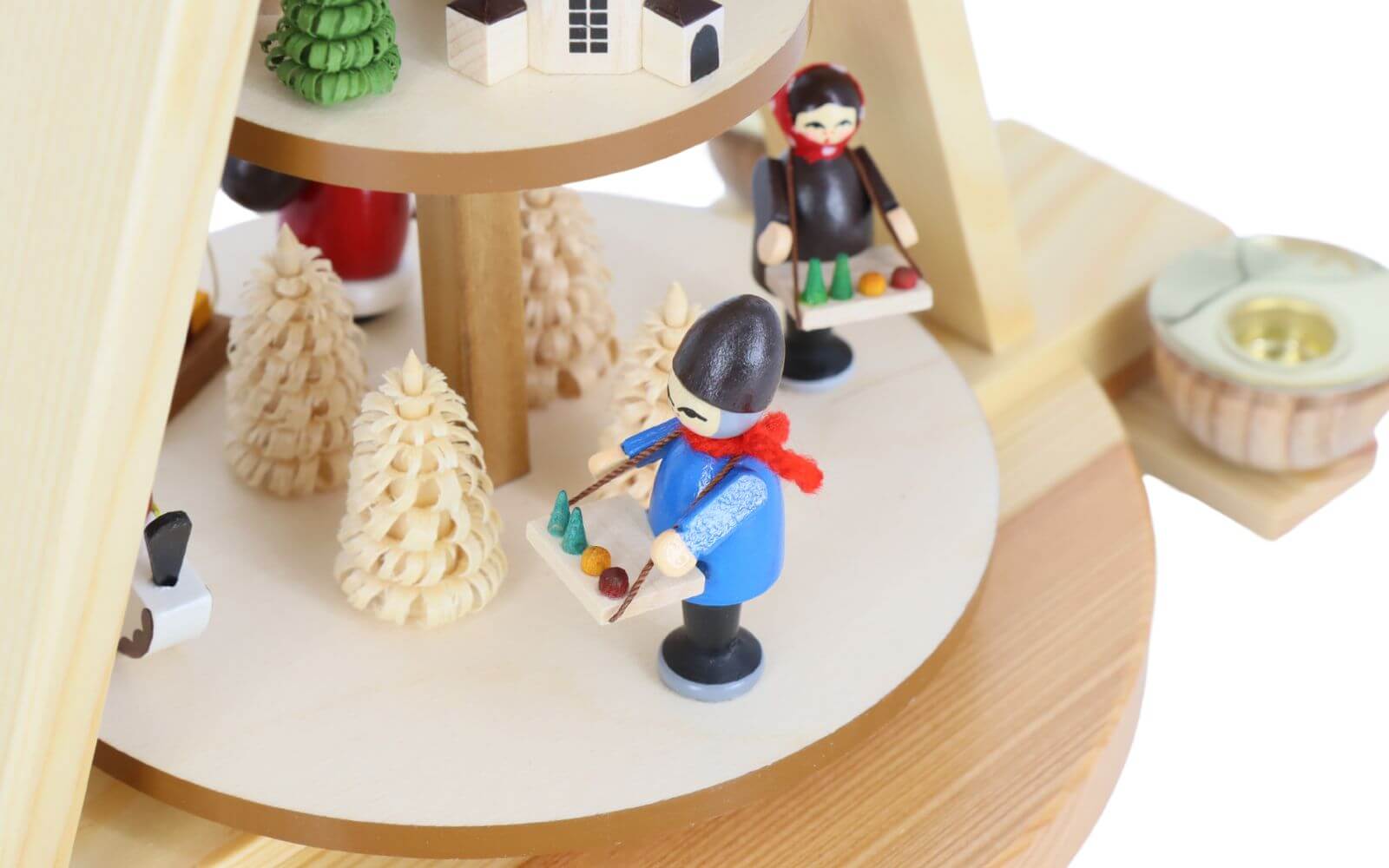 Weihnachtspyramide Seiffener Dorf mit Weihnachtsmann von Knuth Neuber_5