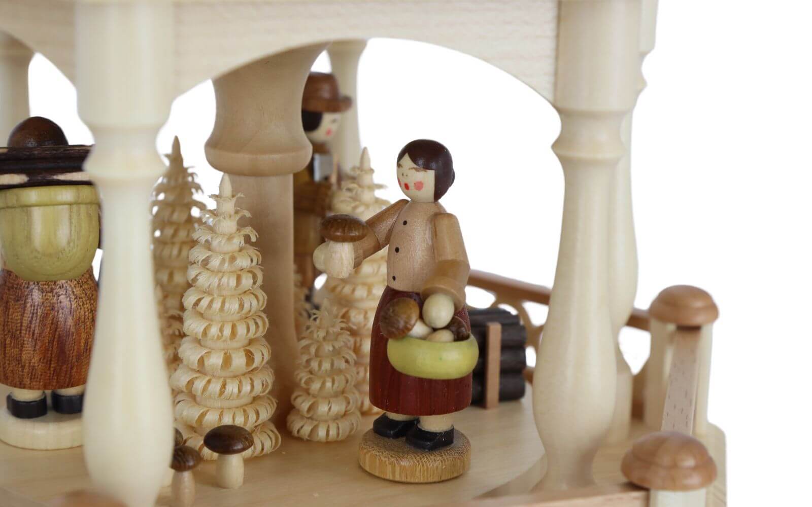Weihnachtspyramide Waldmotiv, 4 – stöckig, 55 cm von Müller Kleinkunst_3