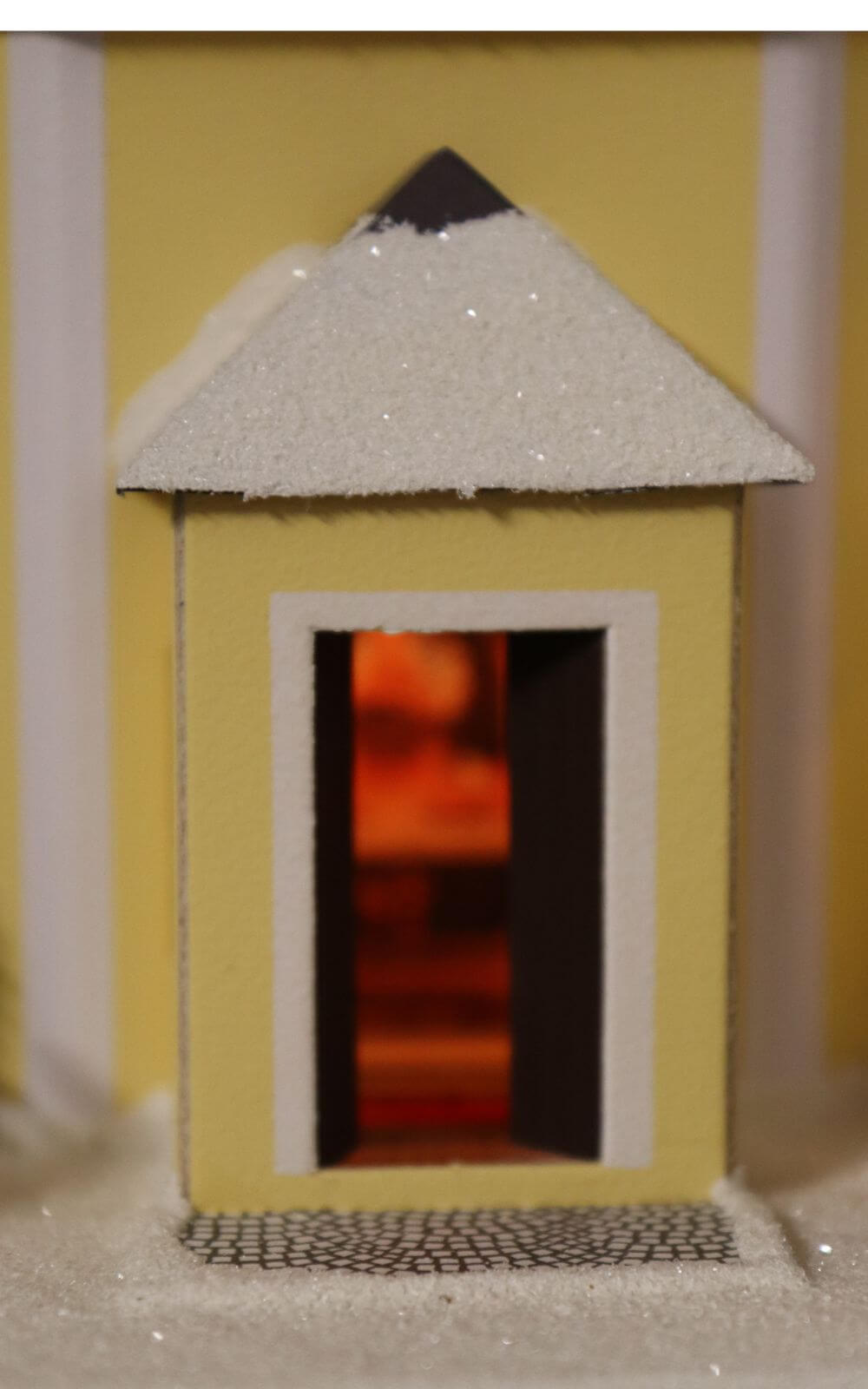 LED Lichterhaus Seiffener Kirche mit beleuchtetem Weihnachtsbaum, 43 cm von Birgit Uhlig_6