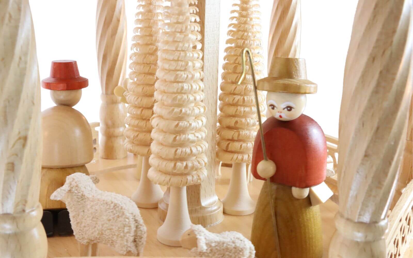Weihnachtspyramide Heilige Geschichte, 6 - stöckig, elektrisch von Richard Glässer_Bild8