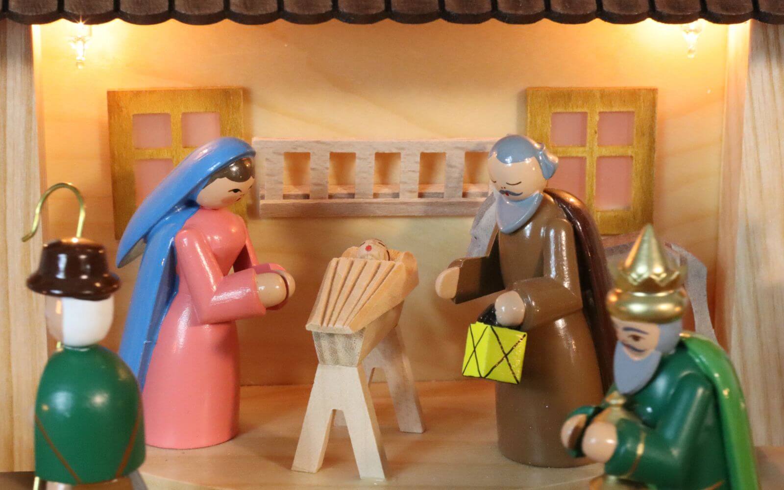 Weihnachtspyramide 3 - stöckiges Adventshaus mit Heiliger Geschichte von Richard Glässer10